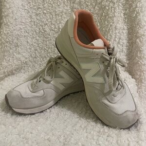 Women’s New Balance 574